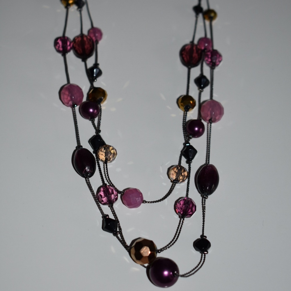 Multi layered necklace.